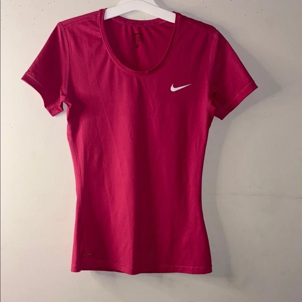Nike Dri-Fit Fitted Short Sleeve Tee